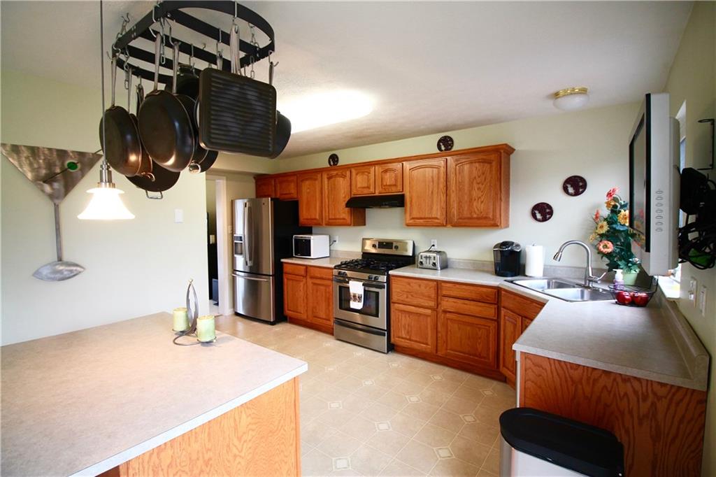 111 Park Place McKees Rocks, PA 15136 - Photo 9 of 23