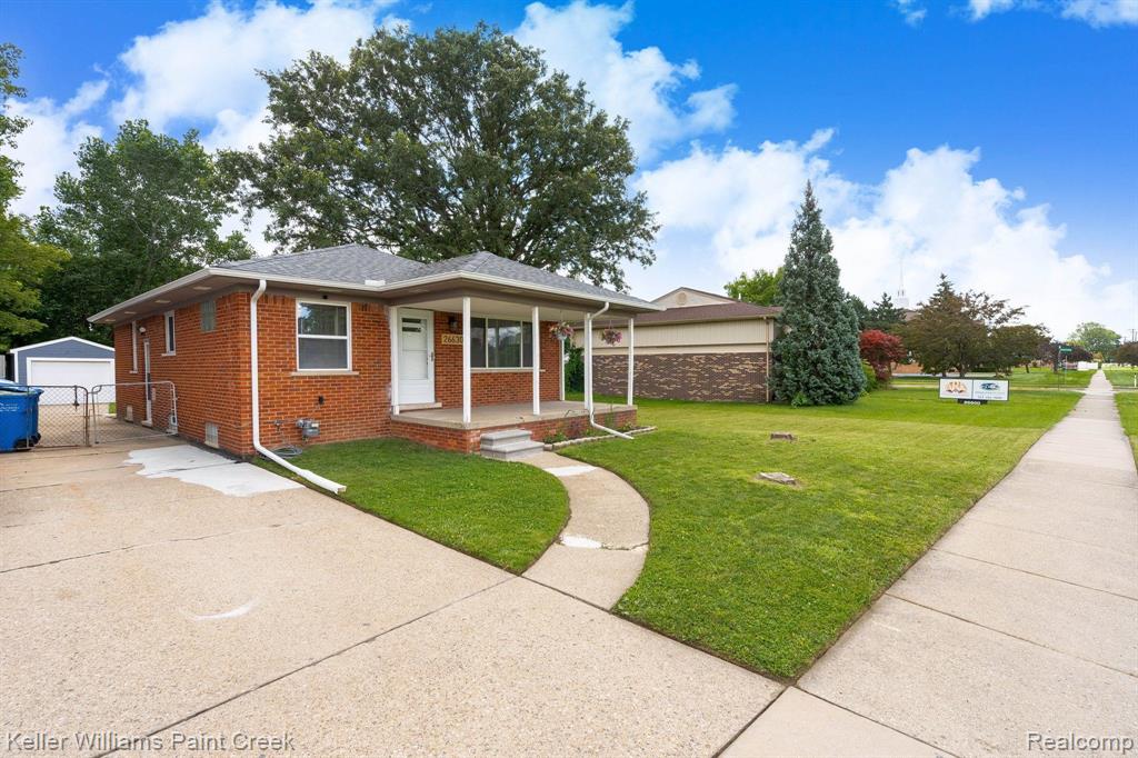 26630 Schoenherr Road Warren, MI 48089 - Photo 2 of 27