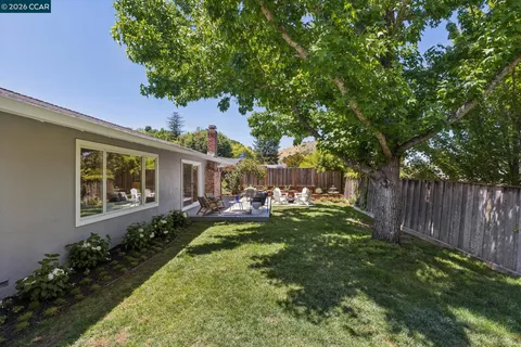 $1,695,000 | 263 Tharp Drive, Moraga, CA 94556