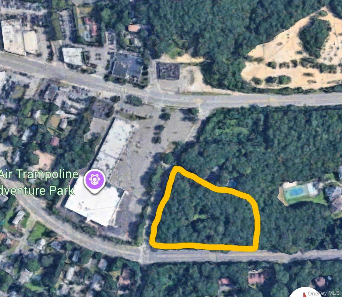 684 Old Country Road Huntington, NY 11743 - Photo 2 of 3