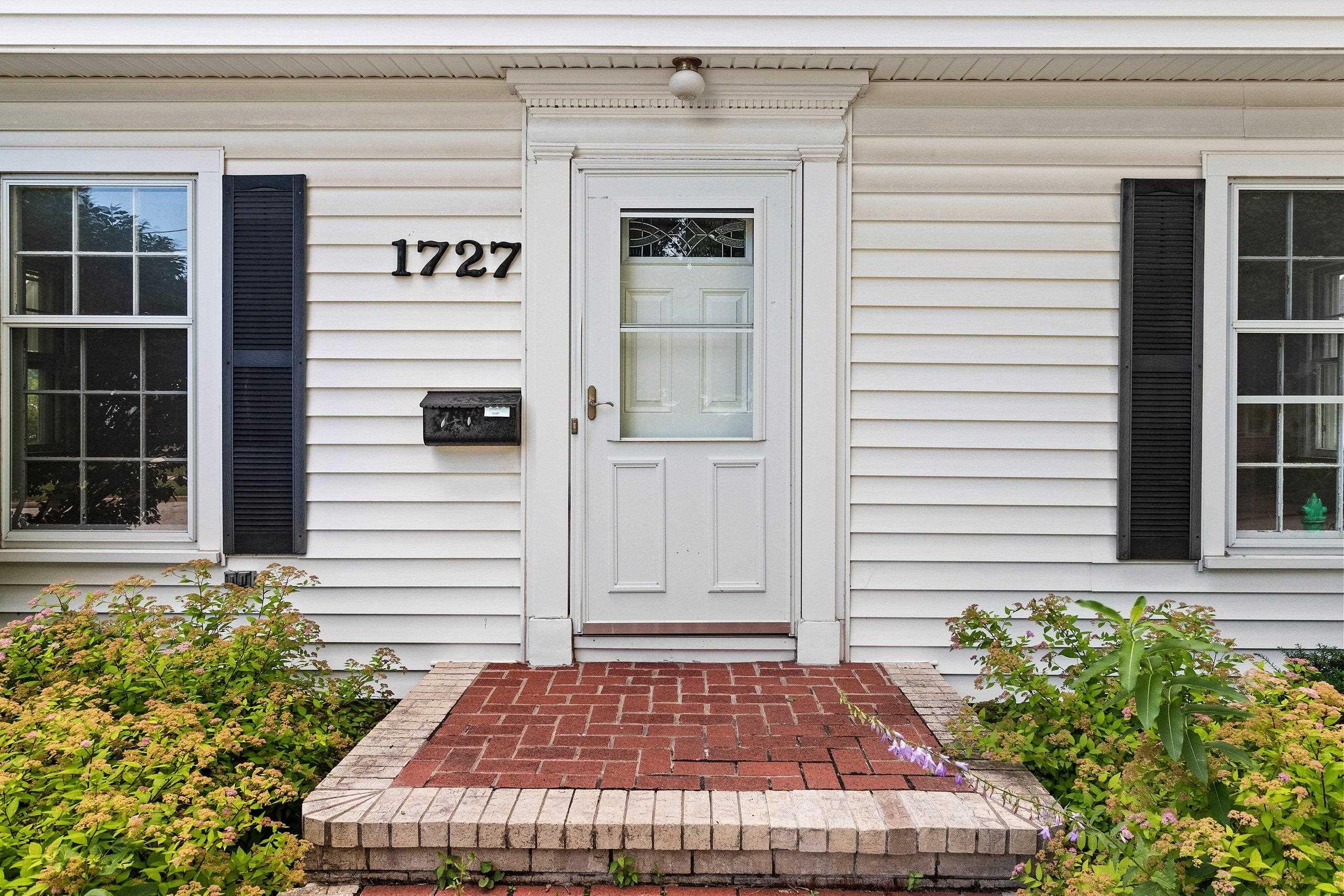 1727 North Clark Street Appleton, WI 54911 - Photo 5 of 42