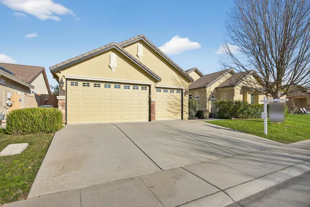 $749,000 | 733 Killebrew Way, Galt, CA 95632