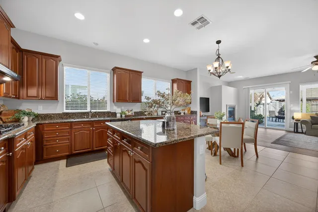 $749,000 | 733 Killebrew Way, Galt, CA 95632