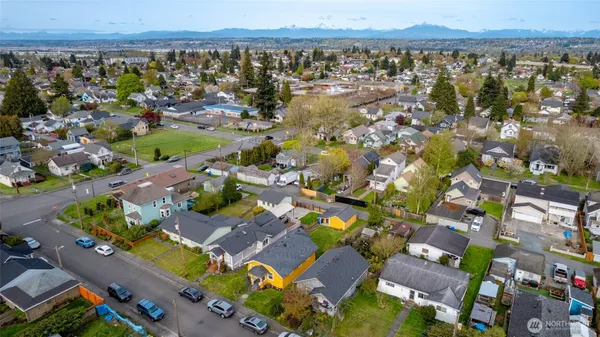 $440,000 | 2317 Fulton Street, Everett, WA 98201