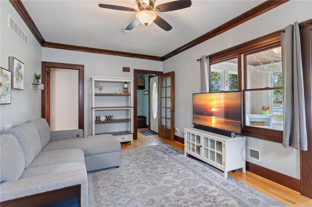 506 Madison Street East Rochester, NY 14445 - Photo 7 of 32