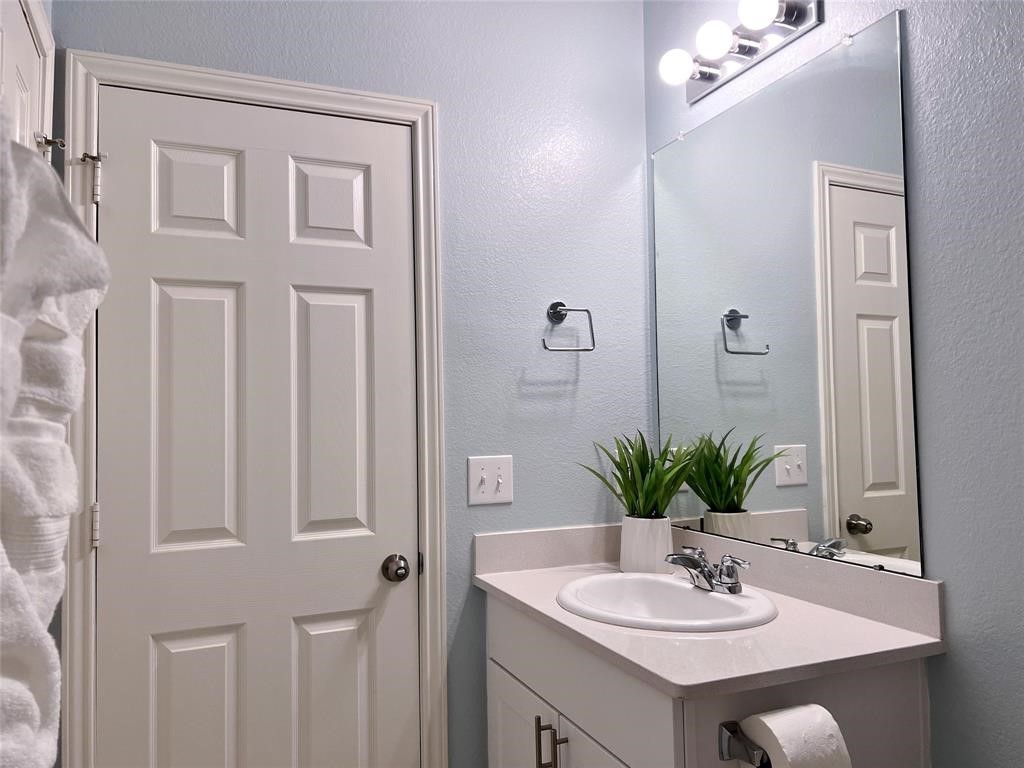 126 Courageous Side Way Magnolia, TX 77354 - Photo 17 of 28 Full bath