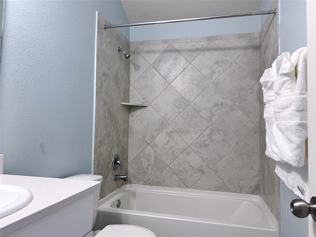 126 Courageous Side Way Magnolia, TX 77354 - Photo 18 of 28 Full bath