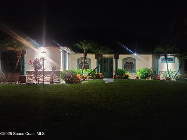 $870,000 | 5627 Cypress Creek Drive, Grant, FL 32949