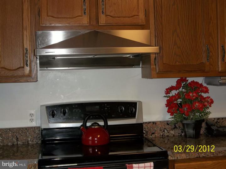 10 Krauser Road Downingtown, PA 19335 - Photo 13 of 25 Kitchen