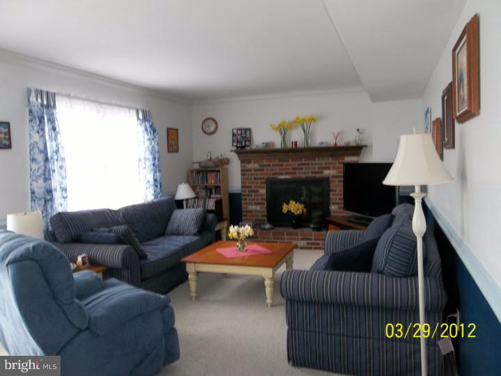 10 Krauser Road Downingtown, PA 19335 - Photo 14 of 25 Family Room
