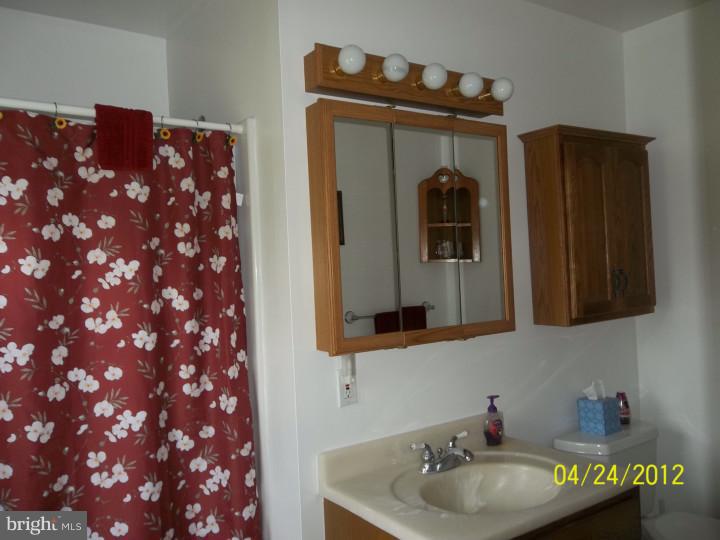 10 Krauser Road Downingtown, PA 19335 - Photo 18 of 25 Master Bathroom