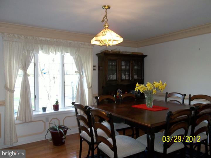 10 Krauser Road Downingtown, PA 19335 - Photo 8 of 25 Dining Room