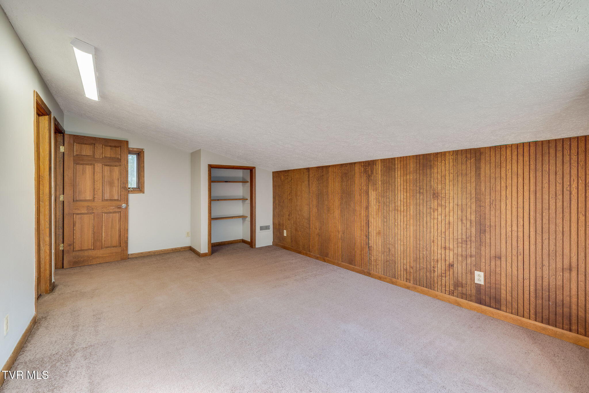 1450 East Shipley Ferry Road Kingsport, TN 37663 - Photo 24 of 49 2nd level bedroom
