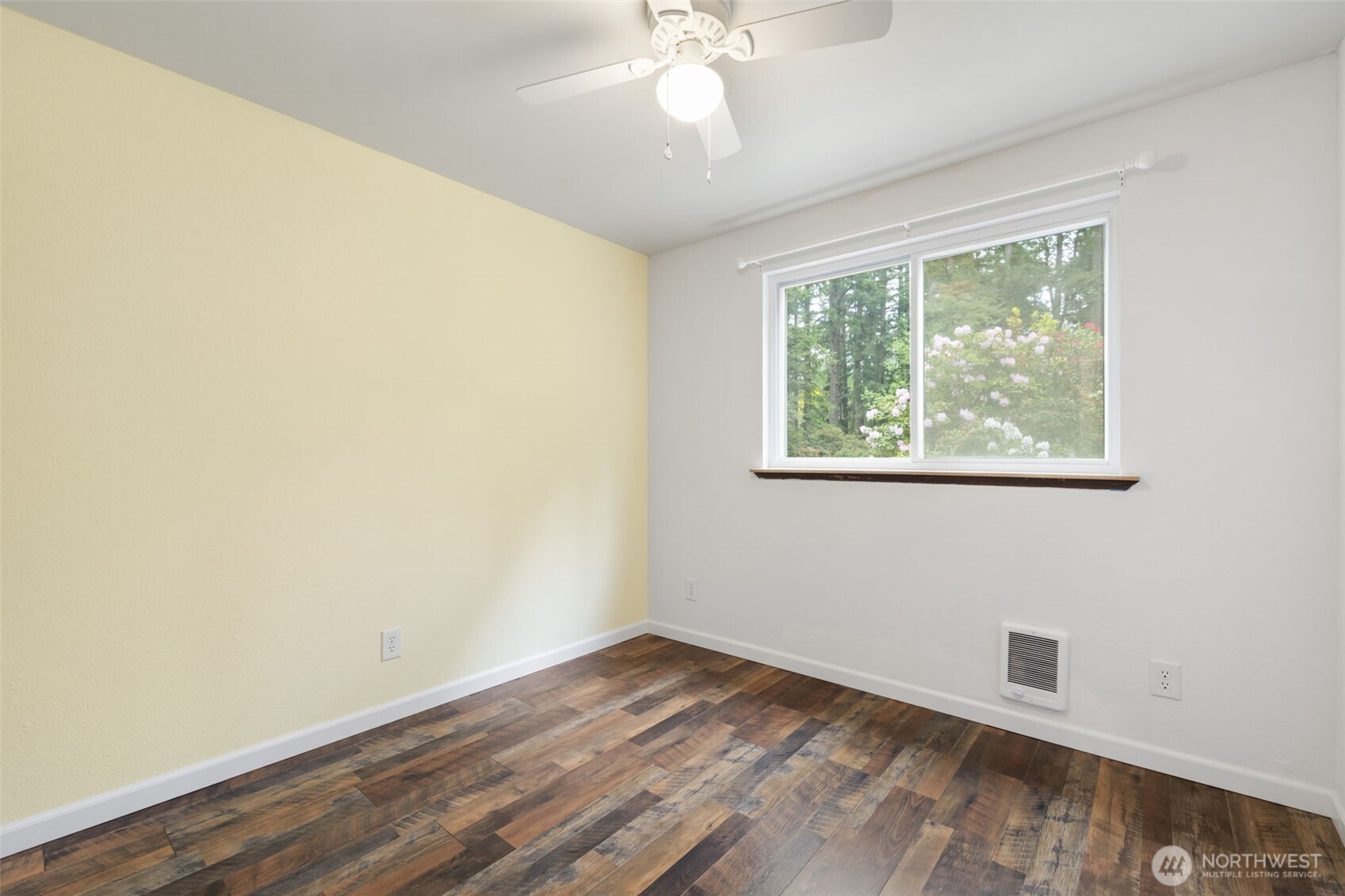 6951 Southeast Olalla Valley Road Port Orchard, WA 98367 - Photo 15 of 40