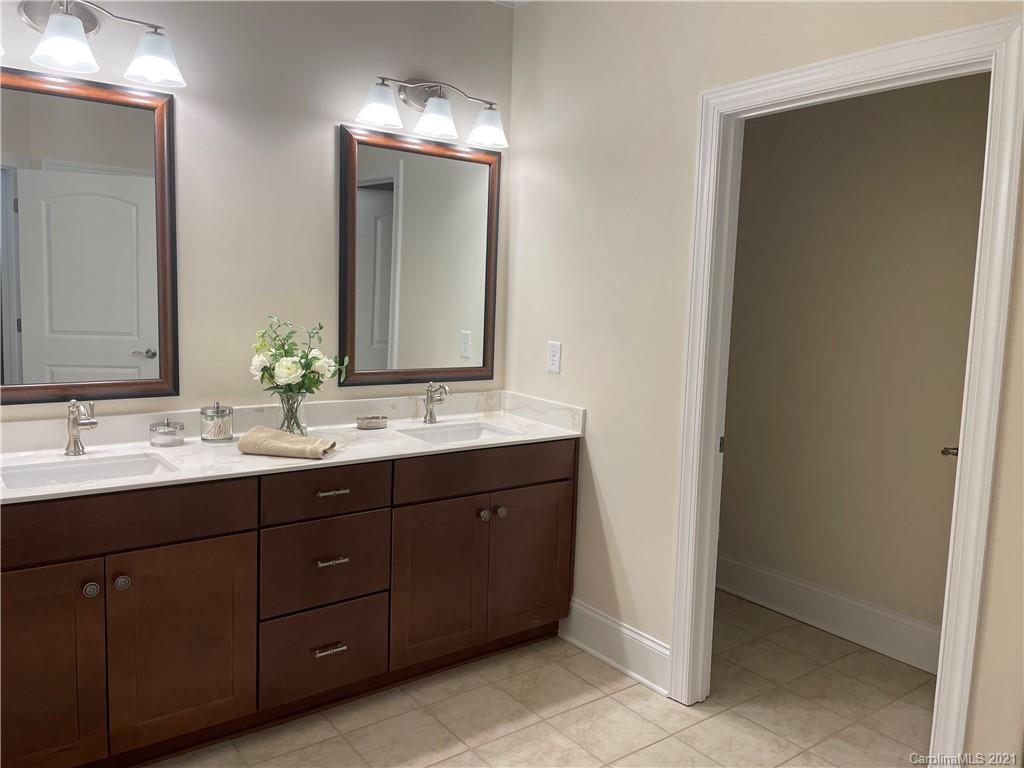 3018 Portico Place, Unit 34 Tega Cay, SC 29708 - Photo 27 of 31 Gallery Image 27