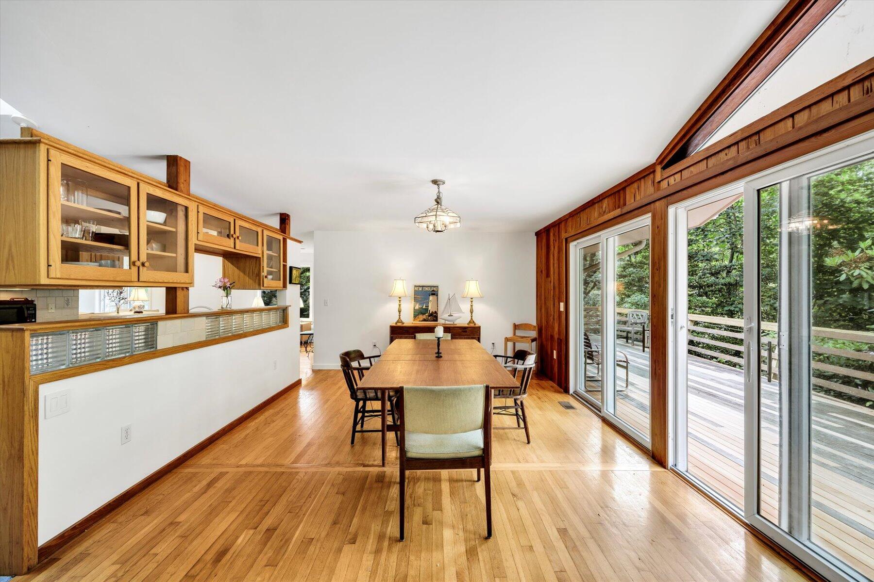 44 Nobska Road Woods Hole, MA 02543 - Photo 2 of 47 10-889A7426