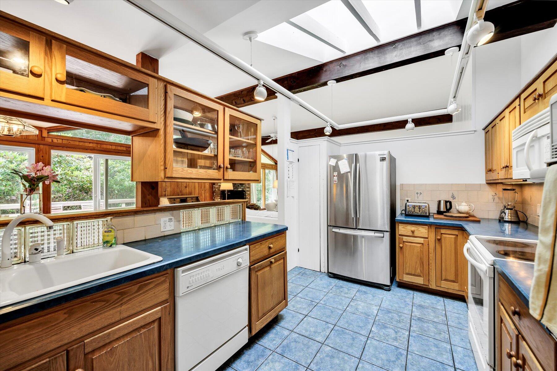 44 Nobska Road Woods Hole, MA 02543 - Photo 37 of 47 23-889A7486