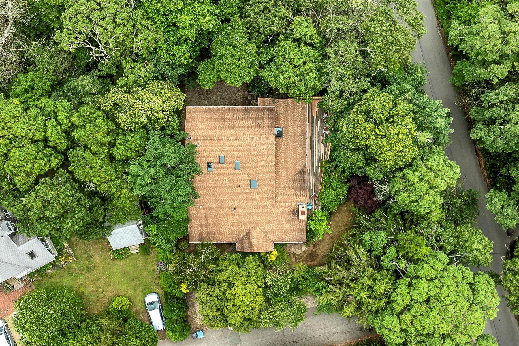 44 Nobska Road Woods Hole, MA 02543 - Photo 5 of 47 89-dji_fly_20250712_135332_246_175234554