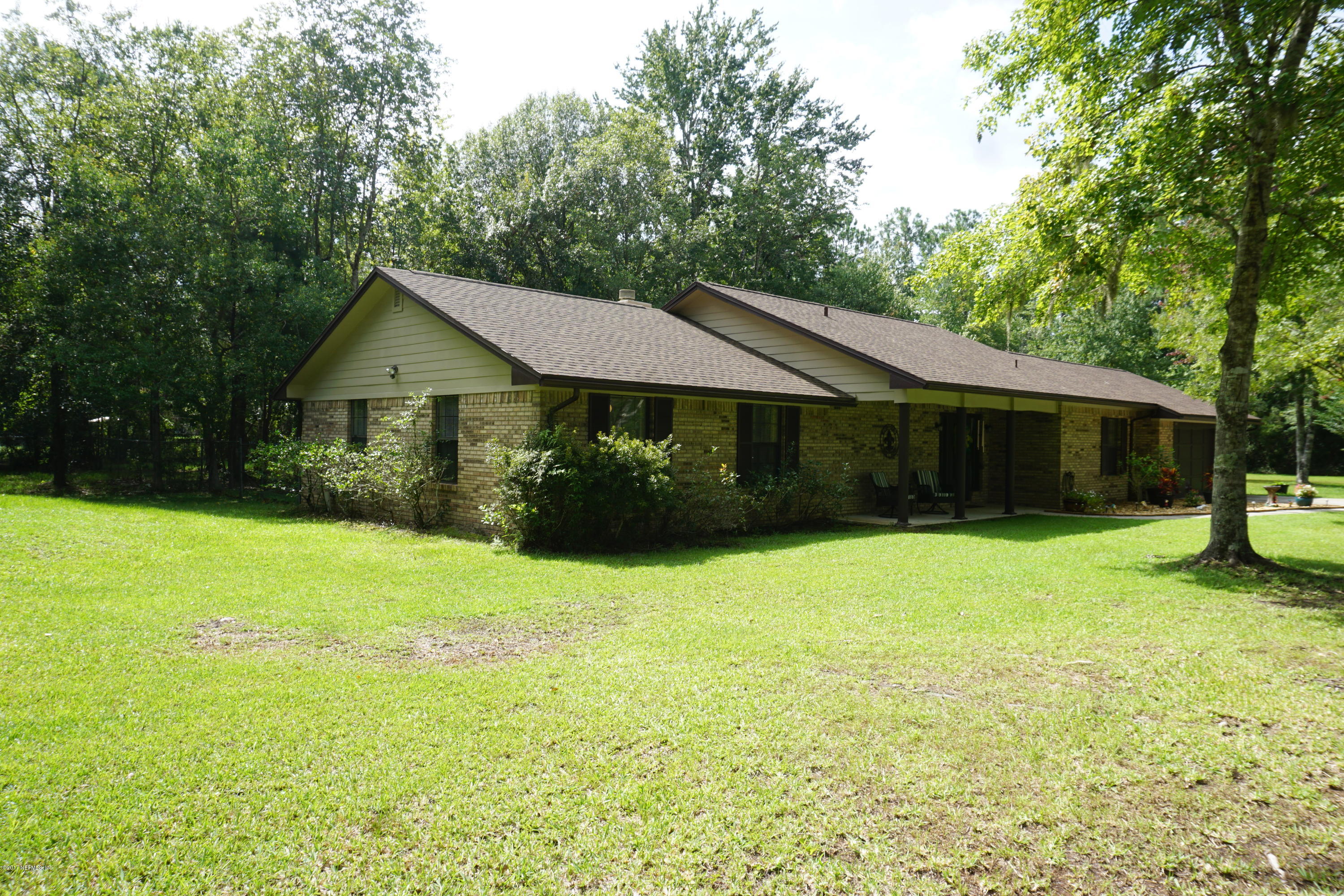 567 Wesley Road Green Cove Springs, FL 32043 - Photo 3 of 23 DSC08443