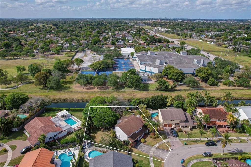 12775 Southwest 110th Terrace Miami, FL 33186 - Photo 29 of 36 an aerial view of multiple house