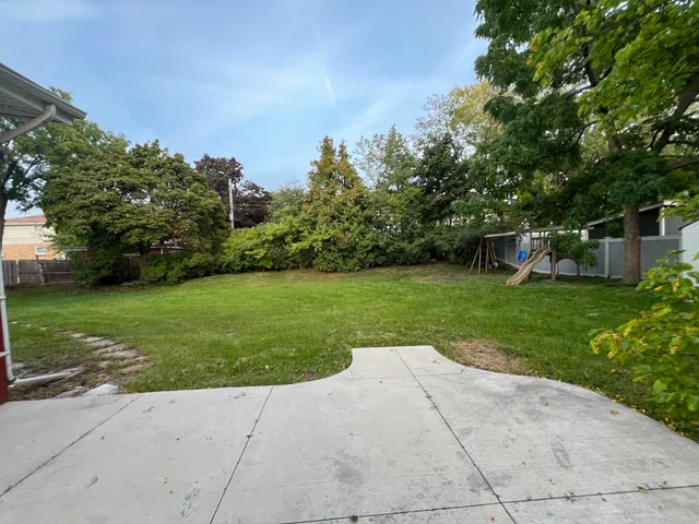 $254,150 | 10063 West Grantosa Drive, Milwaukee, WI 53222