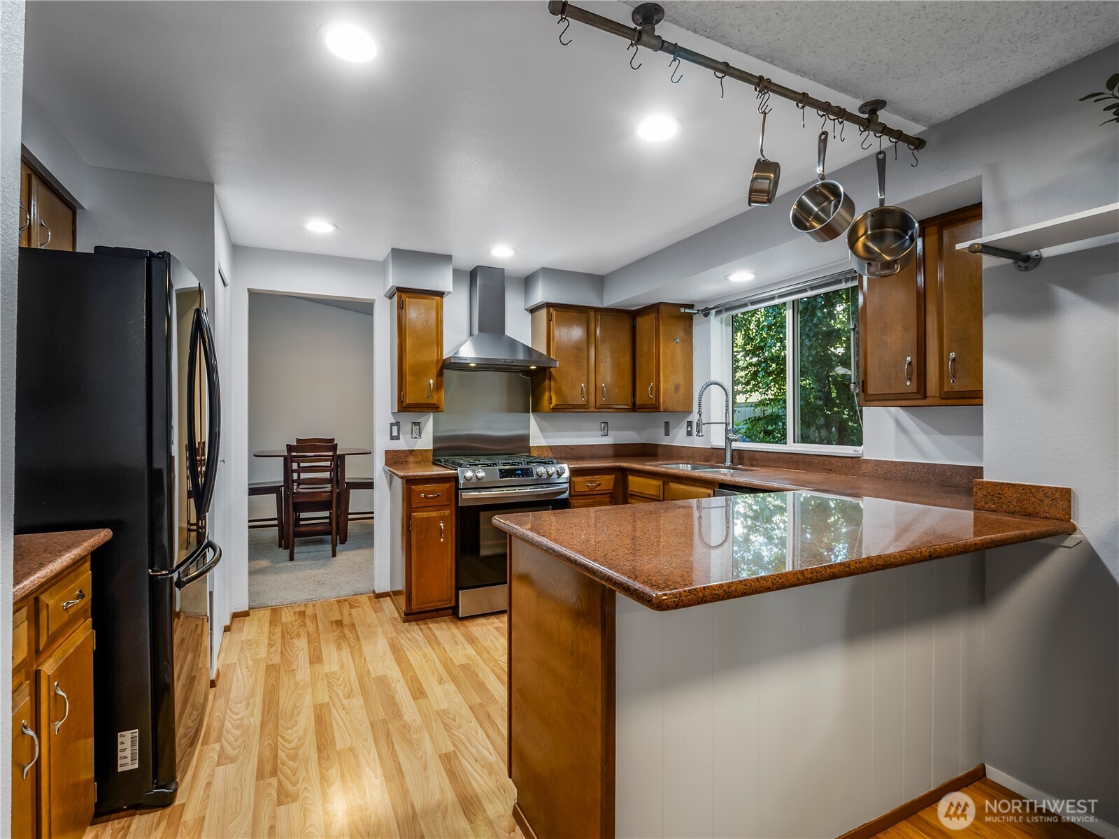 1908 Southeast 21st Place Renton, WA 98055 - Photo 8 of 32 Gallery Image 8