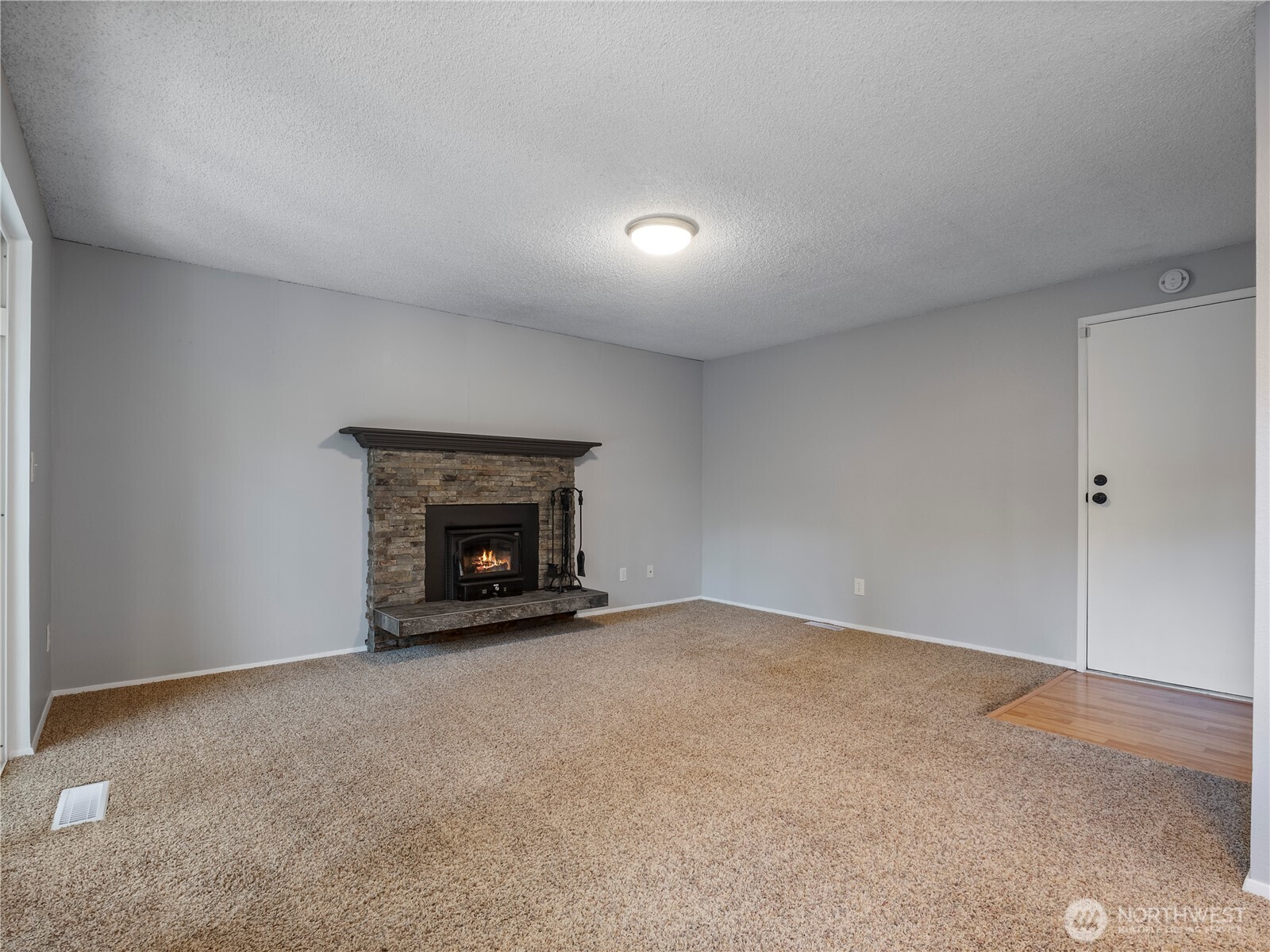 1908 Southeast 21st Place Renton, WA 98055 - Photo 10 of 32 Gallery Image 10