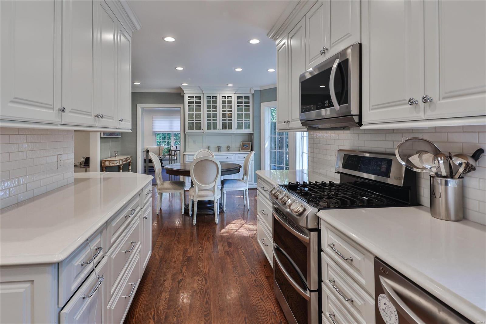 1 Willow Hill Road St. Louis, MO 63124 - Photo 15 of 32