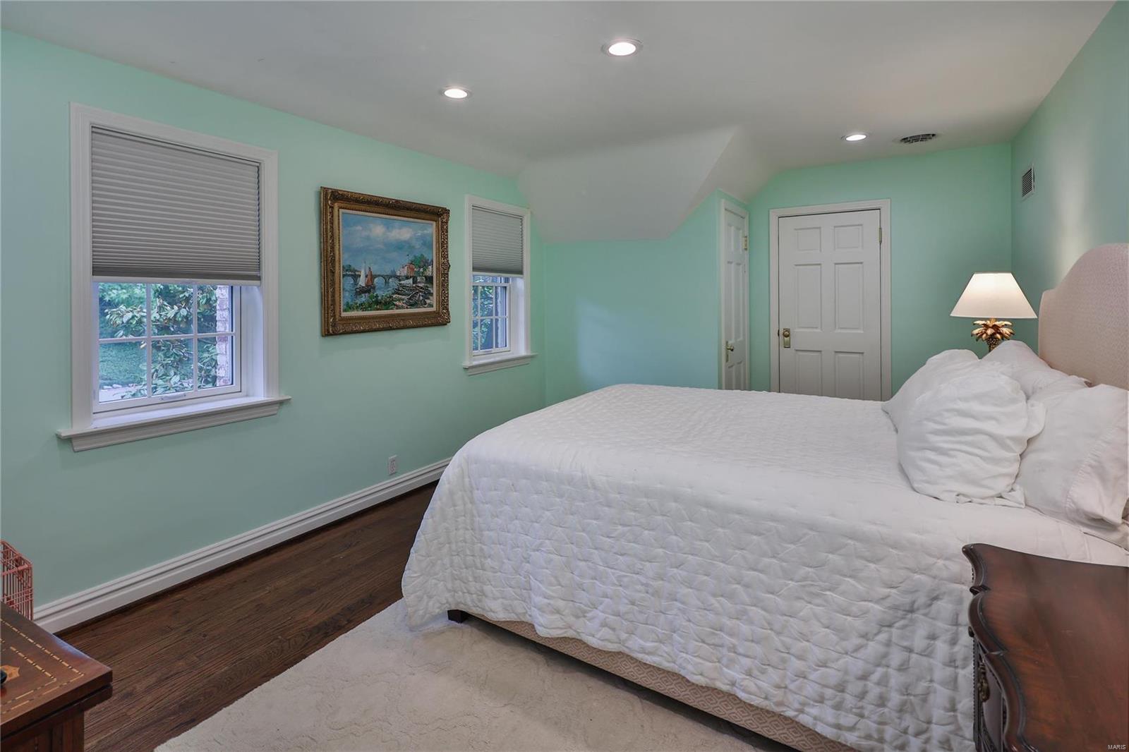 1 Willow Hill Road St. Louis, MO 63124 - Photo 24 of 32