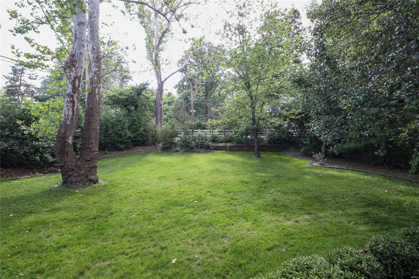 1 Willow Hill Road St. Louis, MO 63124 - Photo 29 of 32