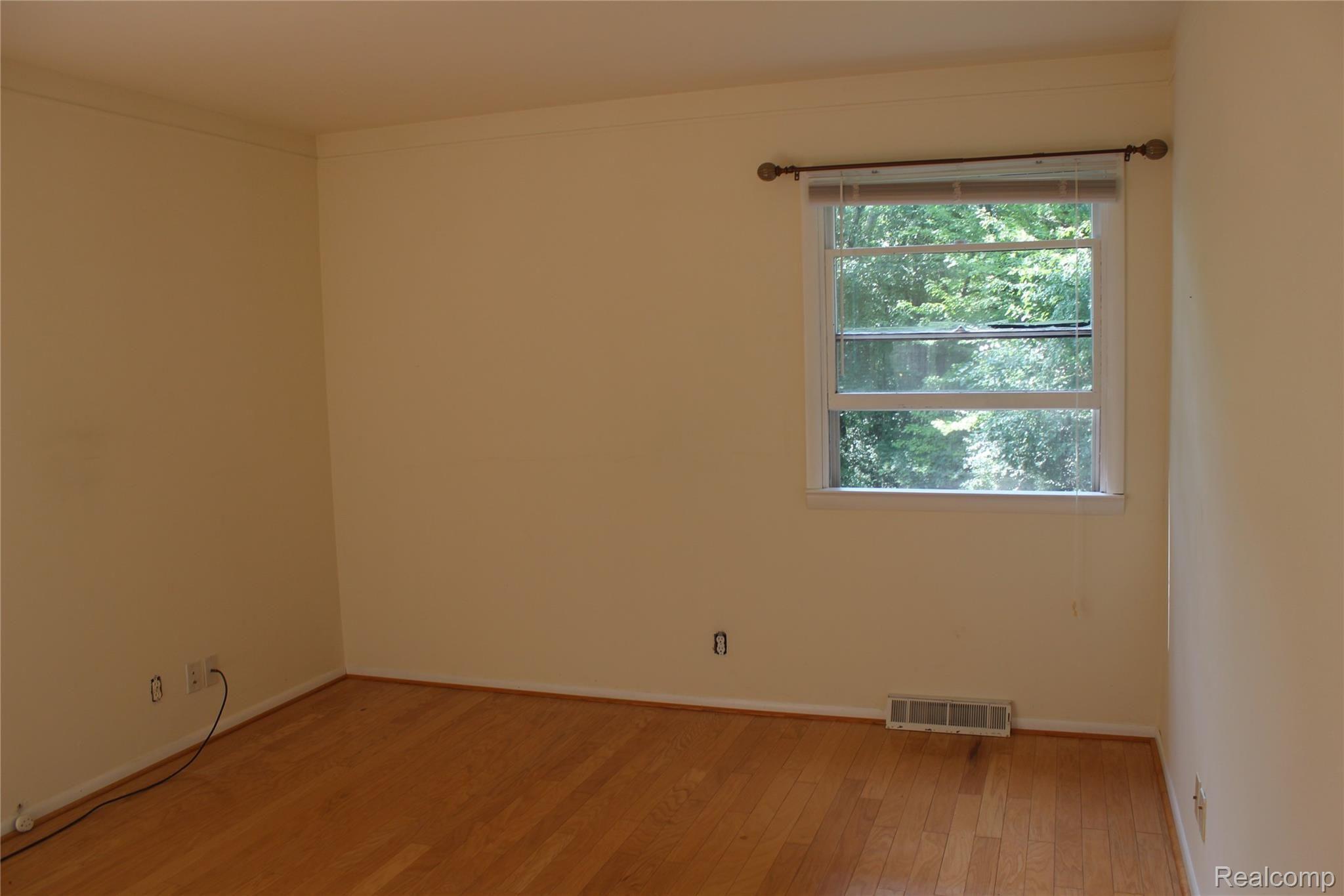 6095 Walsh Road Dexter, MI 48130 - Photo 22 of 35 45C9BF65-C28F-4095-8F16-DC405CBA6B53.jpeg