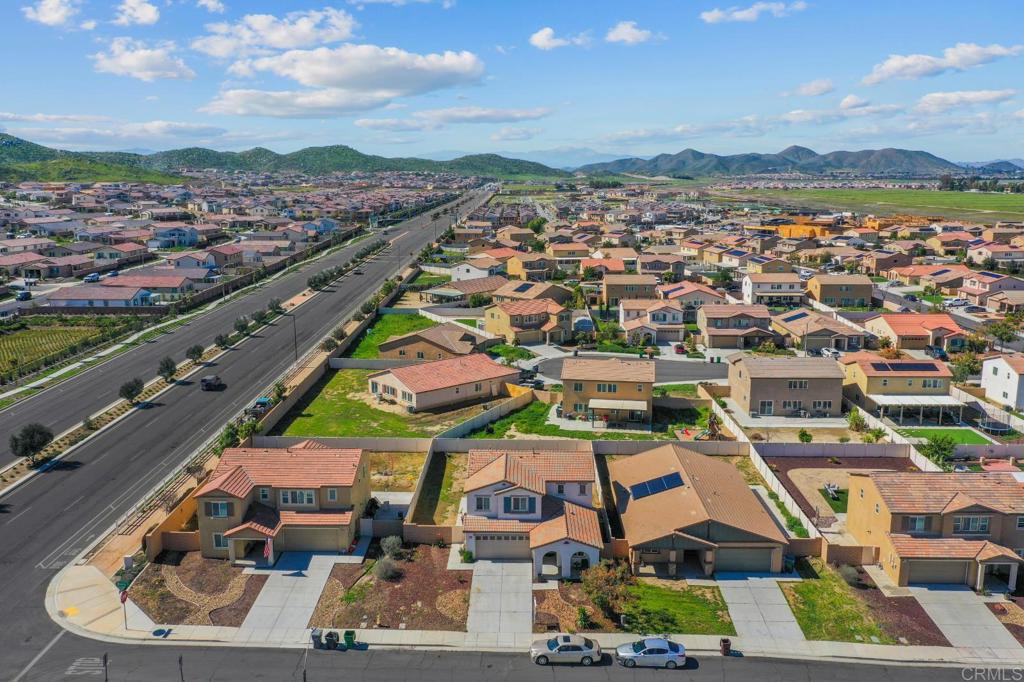29483 Beeler Road Winchester, CA 92596 - Photo 40 of 42 a view of a city