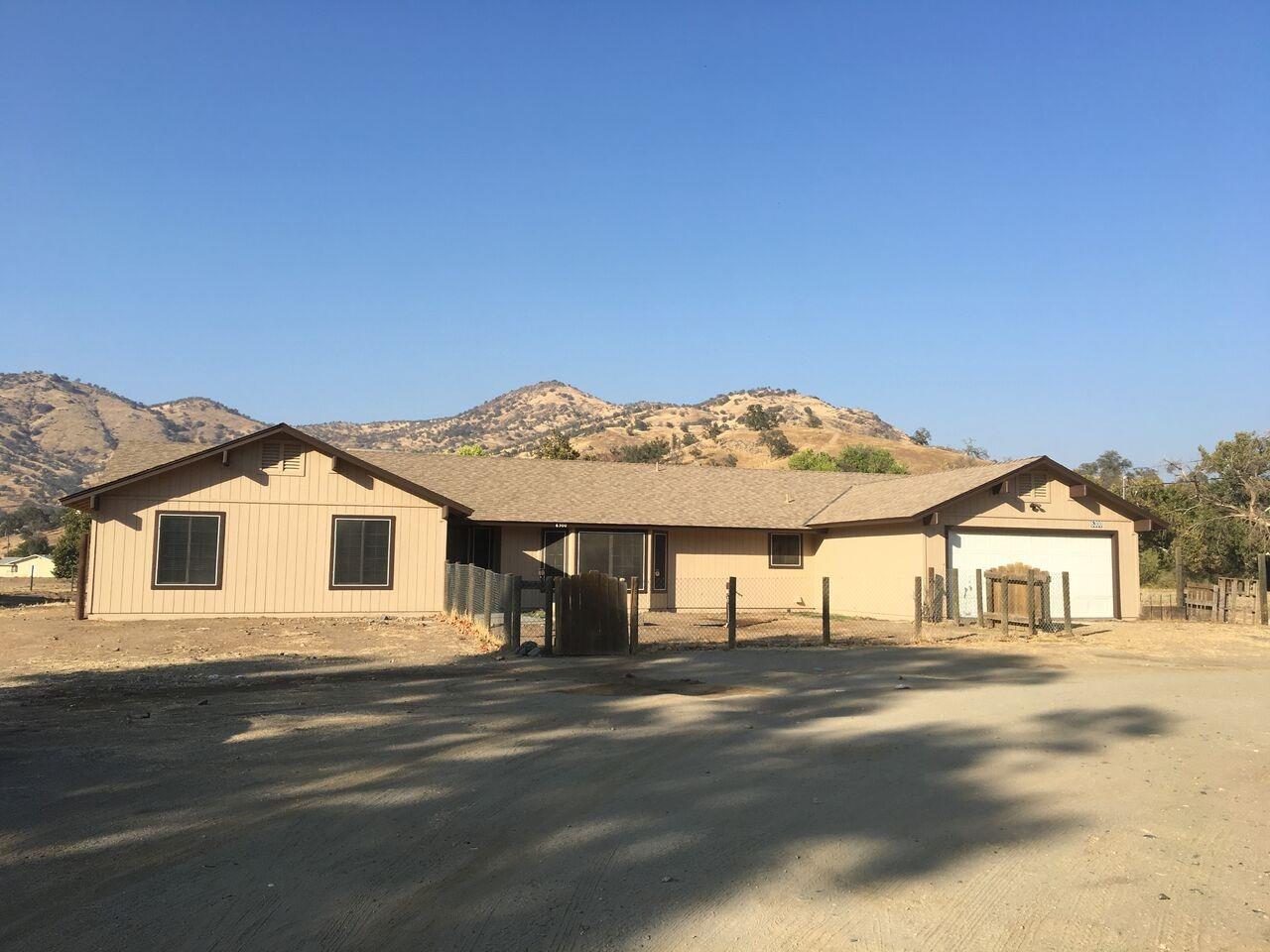 6300 Elwood Road Sanger, CA 93657 - Photo 1 of 25 Gallery Image 1