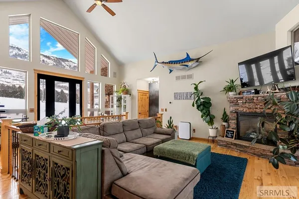 $995,000 | 1819 North Moose Creek Road, Inkom, ID 83245