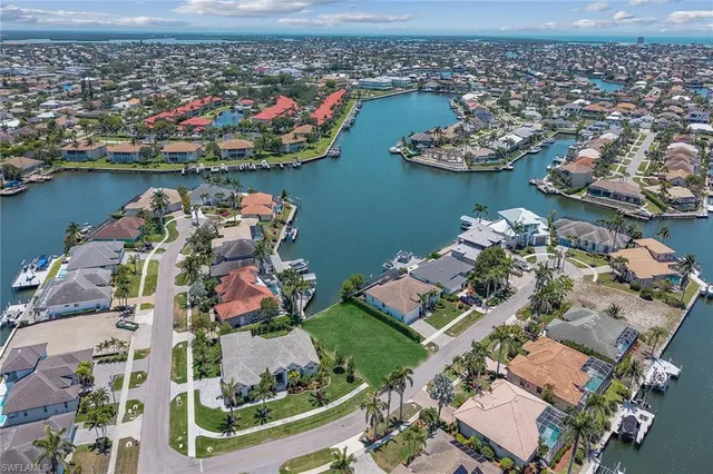 $824,000 | 269 Bass Court, Marco Island, FL 34145