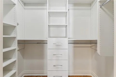 $2,200 | 920 Poeyfarre Street, Unit 327, New Orleans, LA 70130