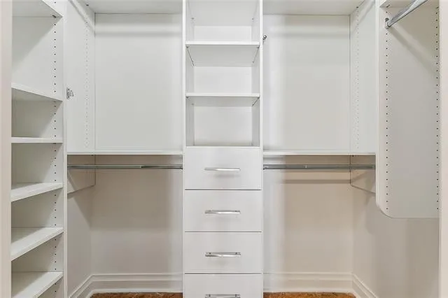 $2,400 | 920 Poeyfarre Street, Unit 327, New Orleans, LA 70130