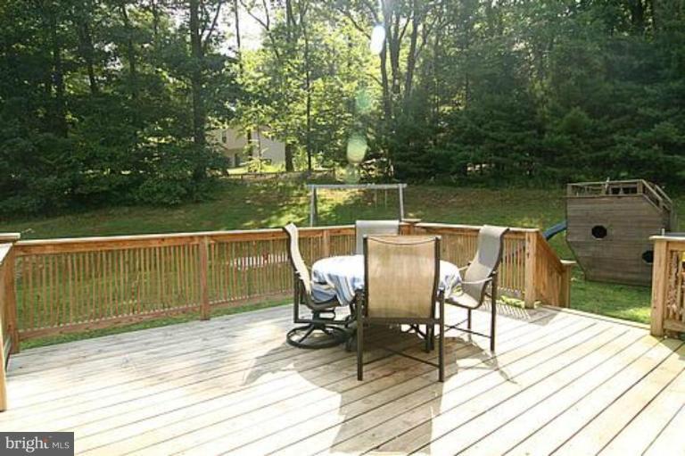 1846 Garrett Road Manchester, MD 21102 - Photo 8 of 24 Deck