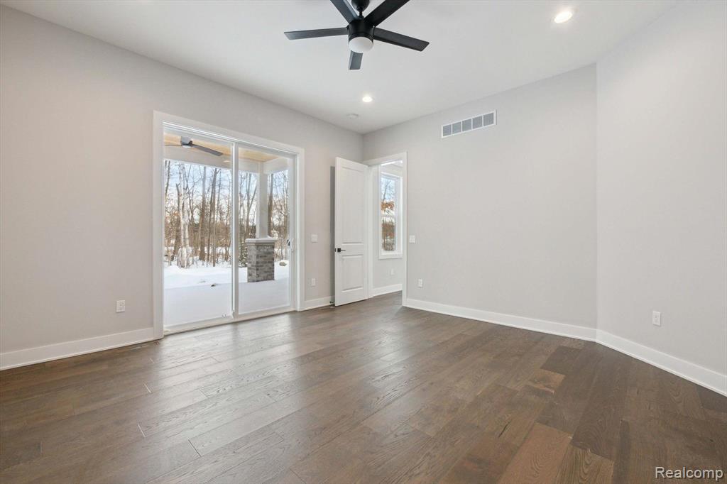 78 South Rochester Road Oakland, MI 48363 - Photo 22 of 43
