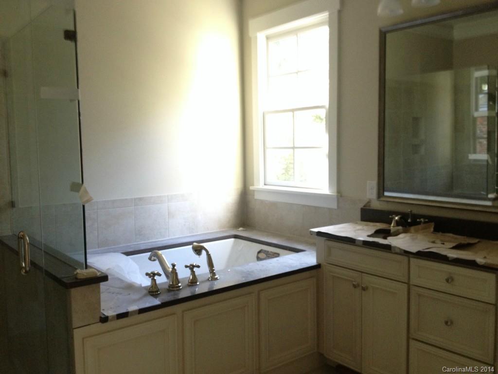 5534 Closeburn Road Charlotte, NC 28210 - Photo 8 of 21 Gallery Image 8