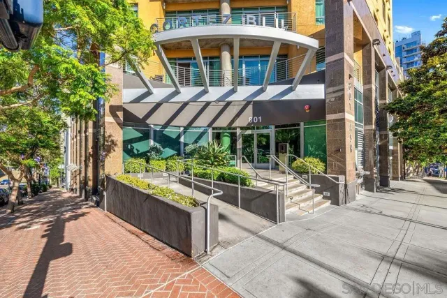 $629,900 | 801 Ash Street, Unit 402, San Diego, CA 92101