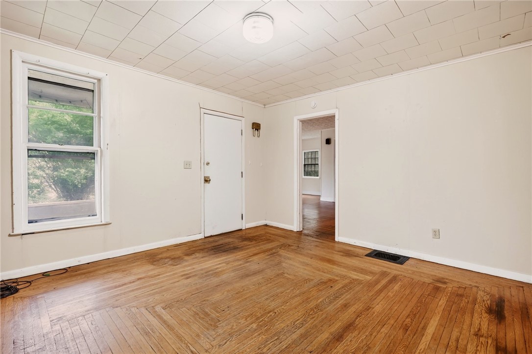 2 Upton Park Rochester, NY 14607 - Photo 8 of 32 Gallery Image 8