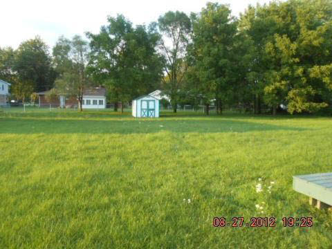 7107 Davison Road Davison, MI 48423 - Photo 2 of 12 20207737-1.JPG