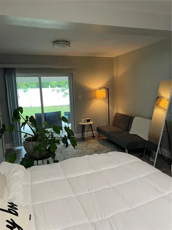 $2,700 | 7014 Glenview Drive, Tampa, FL 33619