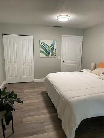 $2,700 | 7014 Glenview Drive, Tampa, FL 33619