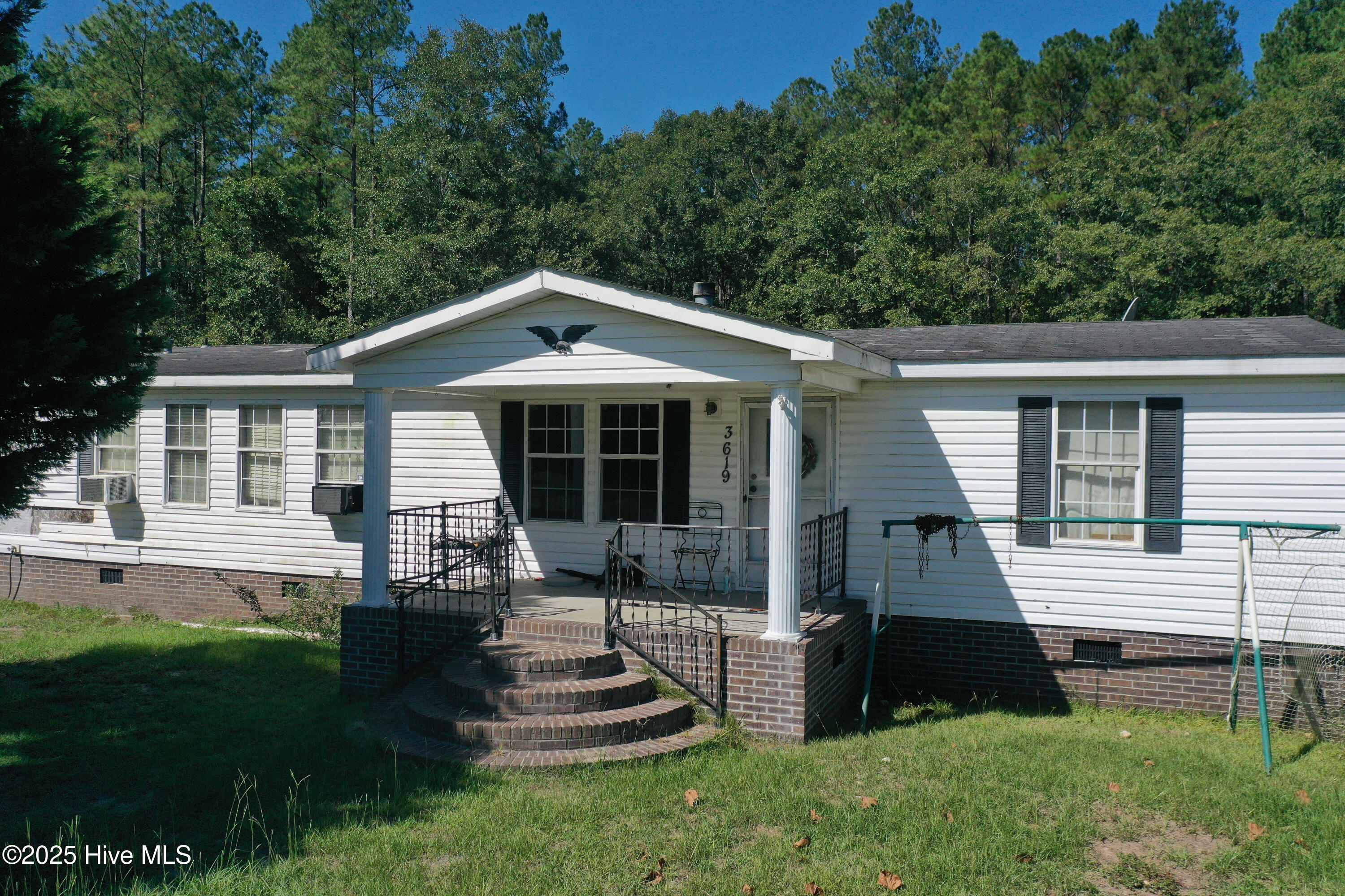 3619 Whitehall Road Whiteville, NC 28472 - Photo 8 of 31 5-2