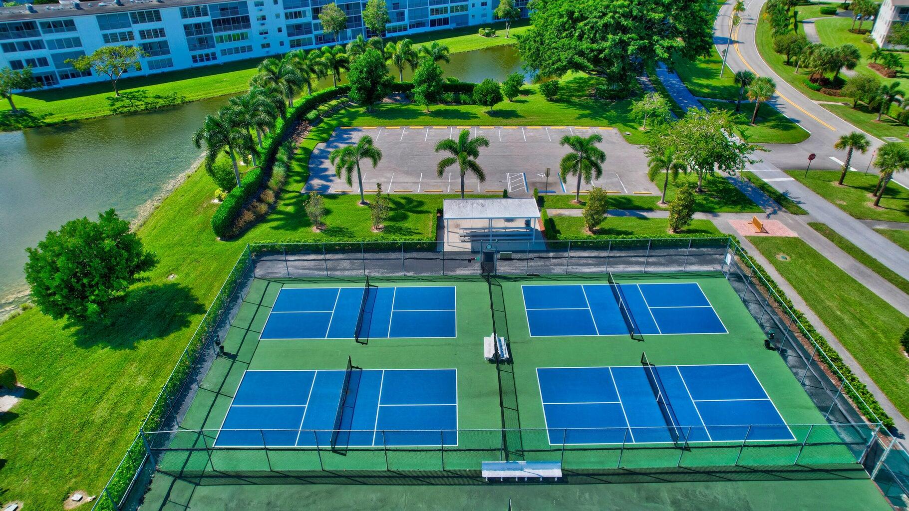 4006 Cornwall A Boca Raton, FL 33434 - Photo 20 of 27 Amenities