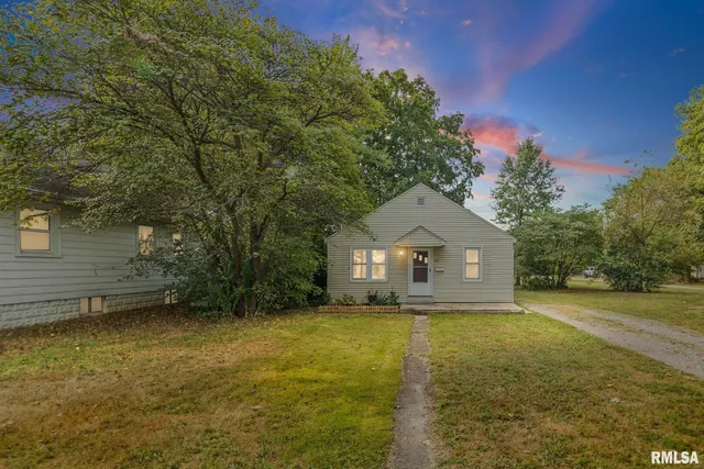 $78,000 | 721 West Whittaker Street, Salem, IL 62881