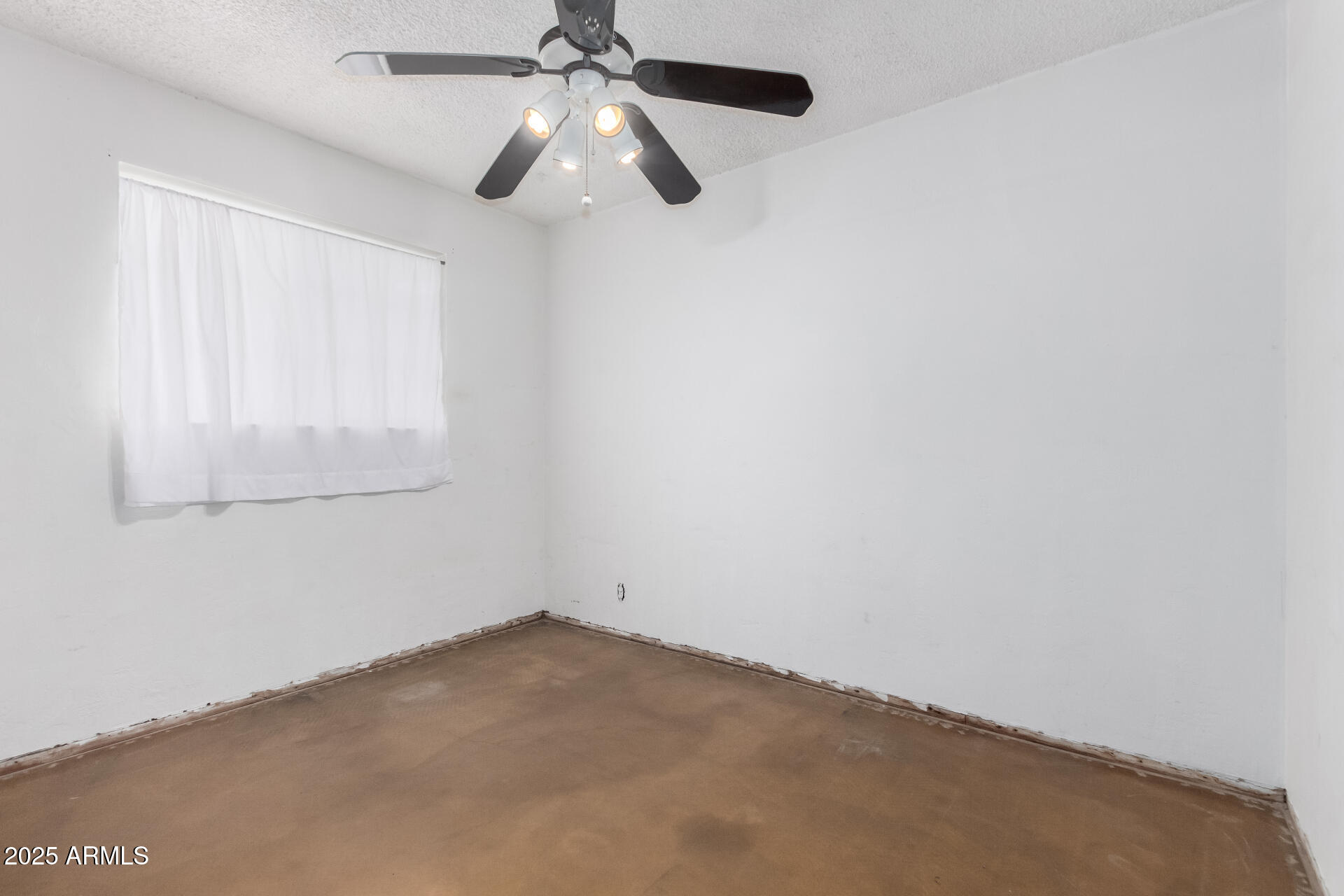 4626 West Mitchell Drive Phoenix, AZ 85031 - Photo 14 of 24 Bedroom 2