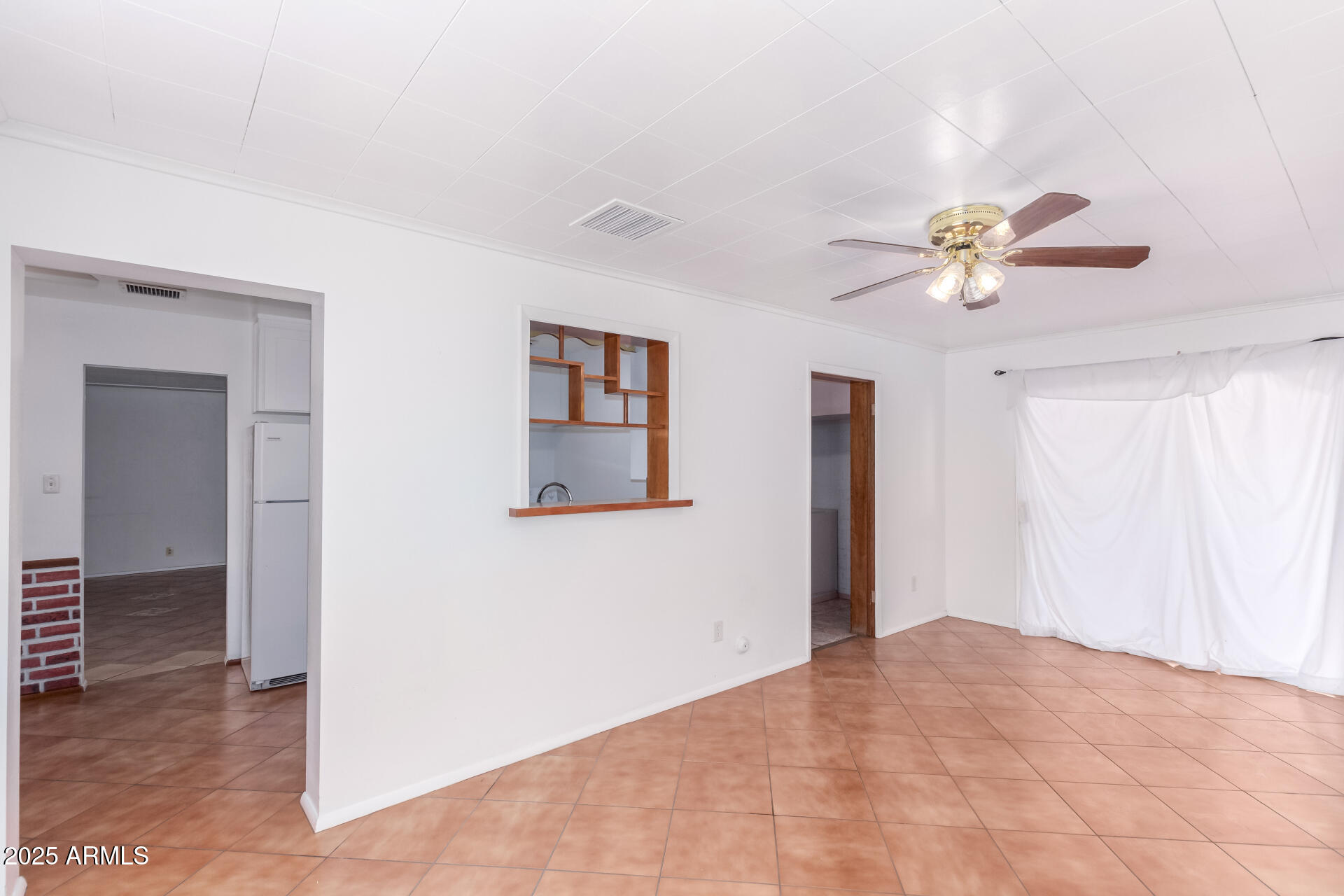 4626 West Mitchell Drive Phoenix, AZ 85031 - Photo 9 of 24 Family/Dining Room
